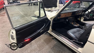 Lot 172 - 1974 TRIUMPH STAG AUTO