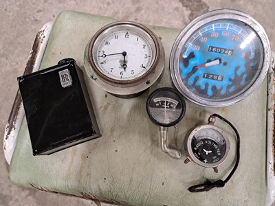 Lot 528 - ROLLS ROYCE FLASK, SPEEDOMETER, VOLTAGE METER, TIRE PRESSURE GAUGE & VINTAGE VEHICLE CLOCK