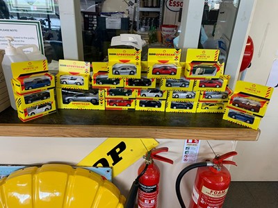 Lot 366 - 22 TOY CARS IN BOXES