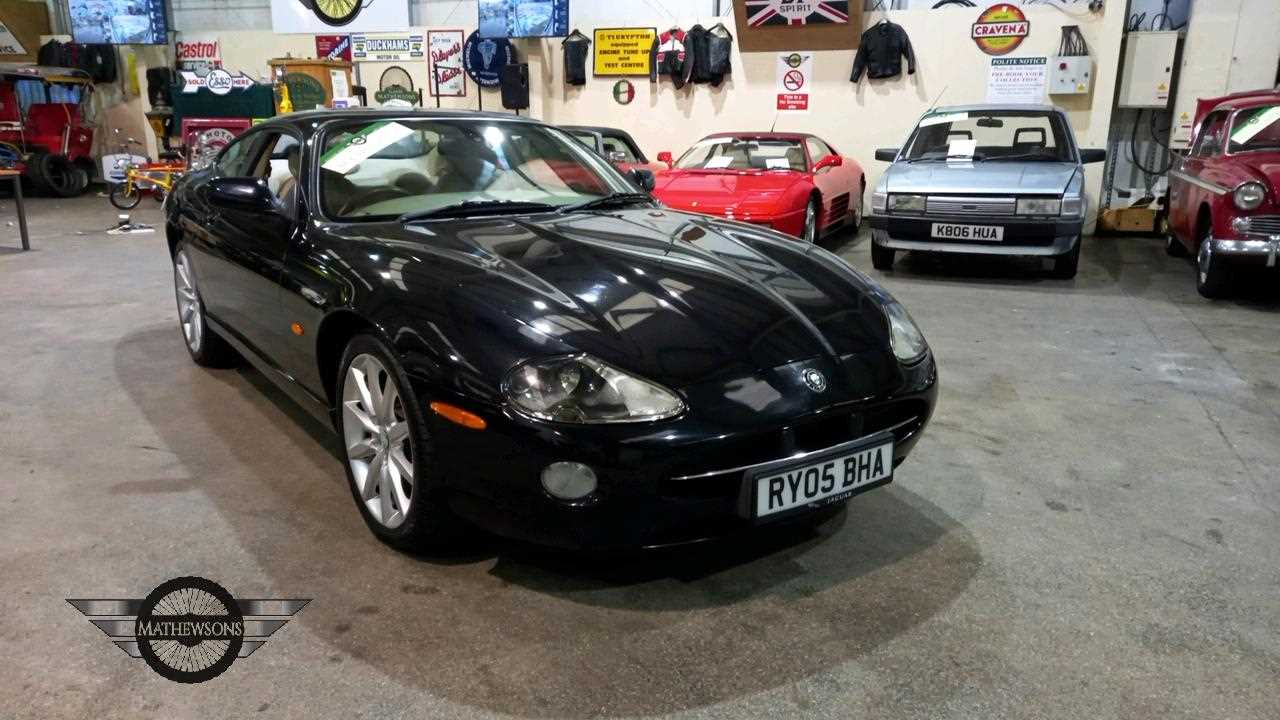 Lot 460 - 2005 JAGUAR XK8 COUPE AUTO