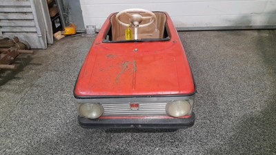 Lot 279 - MOSCOVITCH PEDAL CAR