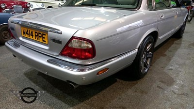 Lot 582 - 2000 JAGUAR XJ8 AUTO