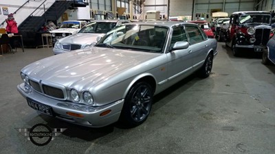 Lot 582 - 2000 JAGUAR XJ8 AUTO