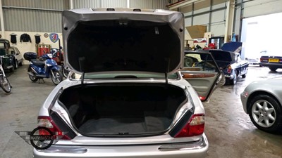 Lot 582 - 2000 JAGUAR XJ8 AUTO