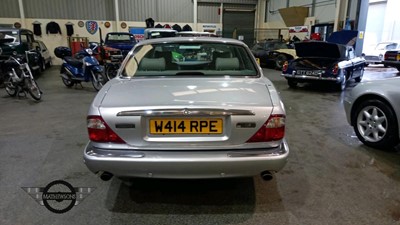 Lot 582 - 2000 JAGUAR XJ8 AUTO