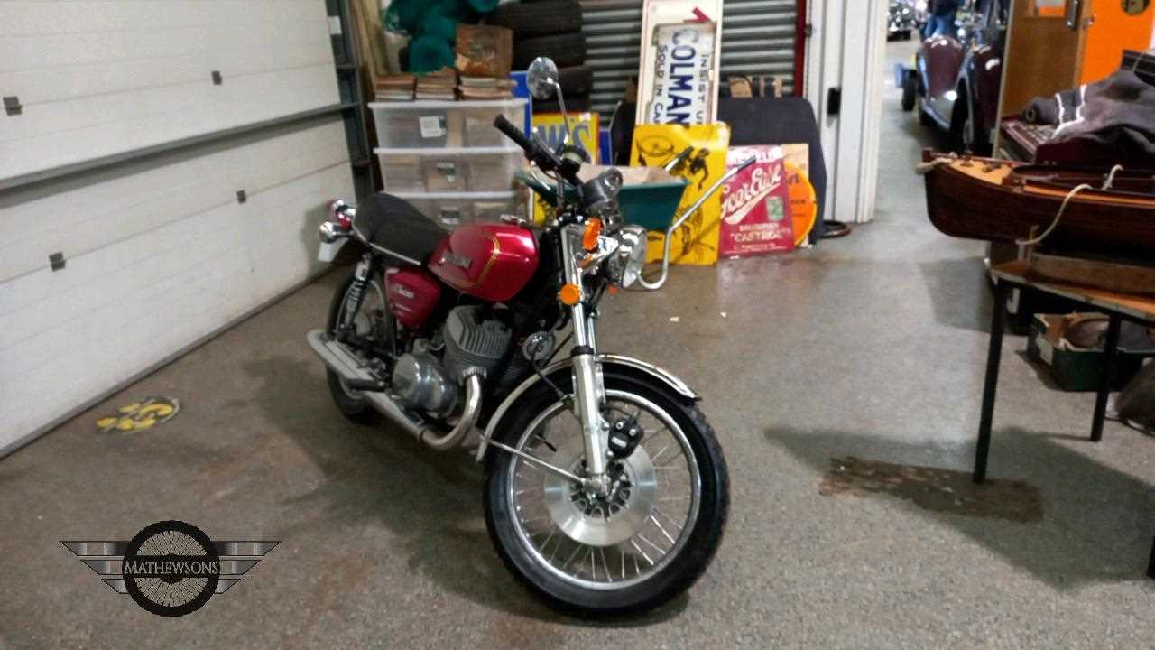 Lot 609 - 1977 SUZUKI GT500