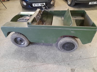 Lot 615 - TOY LAND ROVER