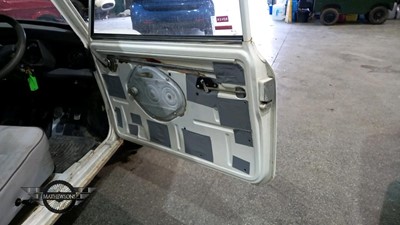 Lot 635 - 1989 AUSTIN MINI SKY ROSE