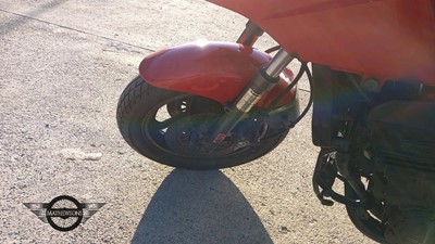 Lot 666 - 1984 KAWASAKI GPZ 750R