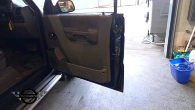 Lot 185 - 2000  LAND ROVER DISCOVERY V8I XS AUTO