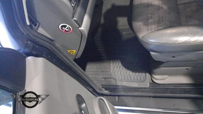 Lot 185 - 2000  LAND ROVER DISCOVERY V8I XS AUTO