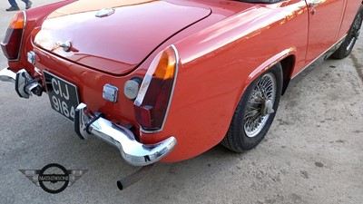 Lot 673 - 1971 MG MIDGET 3