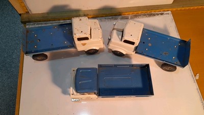 Lot 121 - 3 X BLUE AND WHITE TRIANG TRUCKS