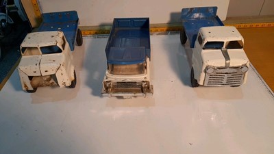 Lot 121 - 3 X BLUE AND WHITE TRIANG TRUCKS