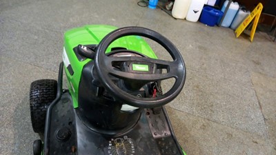 Lot 702 - VIKING MOWER