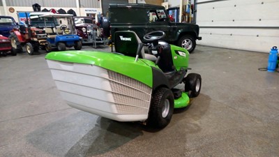 Lot 702 - VIKING MOWER