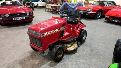 Lot 703 - HONDA HT3810 MOWER