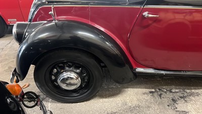 Lot 38 - 1939 MORRIS 8
