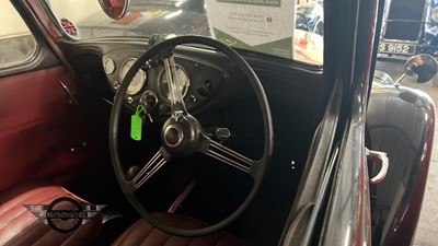 Lot 38 - 1939 MORRIS 8