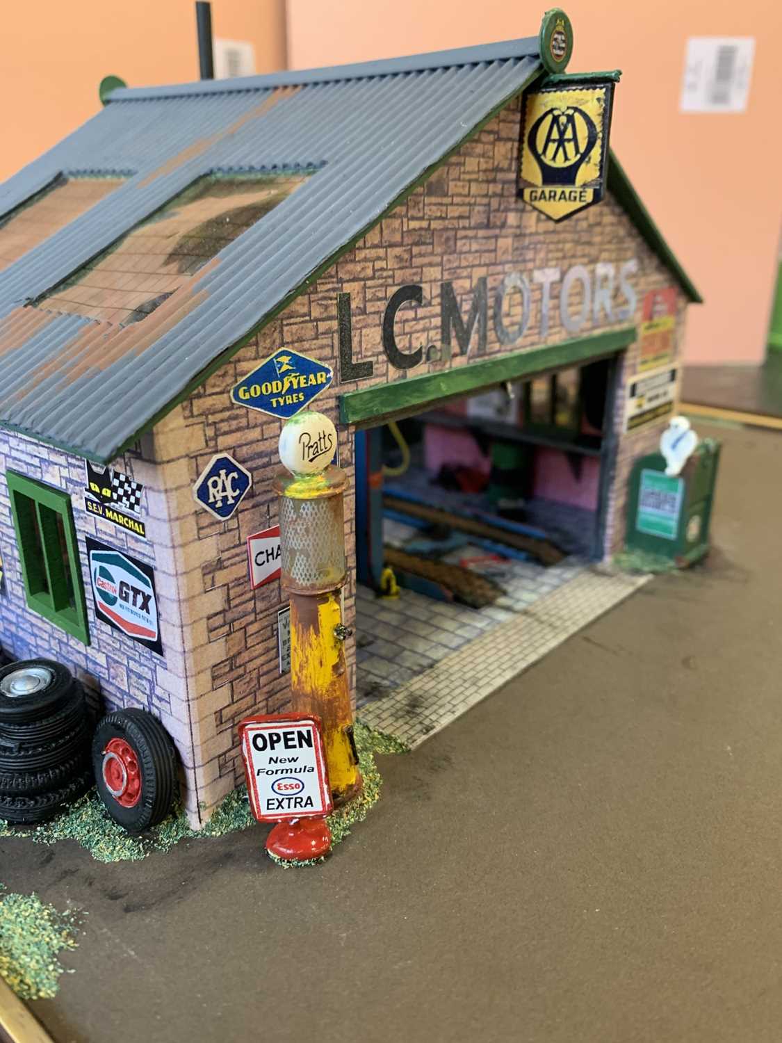 Lot 166 - MODEL GARAGE