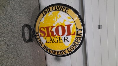 Lot 247 - SKOL LAGER/DIAMOND BEERS DOUBLE SIDED LIGHT UP SIGN