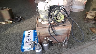 Lot 471 - COMPRESSOR , SPRAY GUNS X3 , AUTO BODY FENDER SET