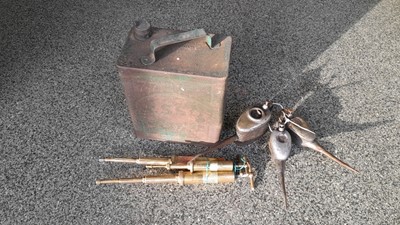 Lot 479 - ESSO CAN , 3X OIL CANS , 3X GREASE GUNS