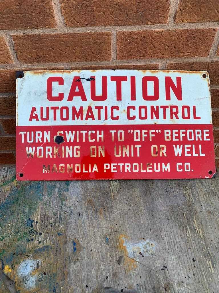 Click for high resolution Lot 687 - CAUTION AUTOMATIC CONTROL SIGN