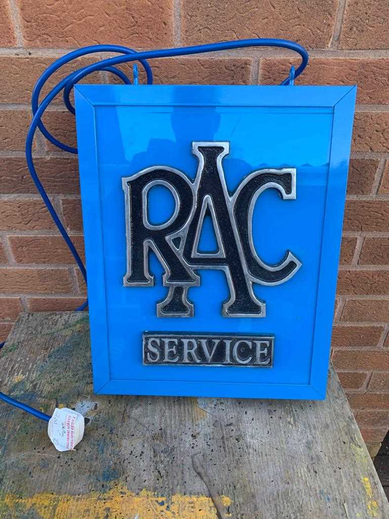 Lot 724 - RAC ILLUMINATED SIGN