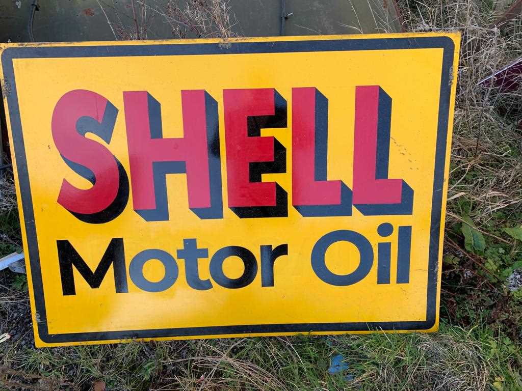 Lot 737 - LARGE SHELL SIGN