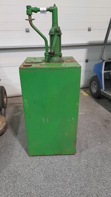 Lot 543 - CASTROL OIL DISPENSER