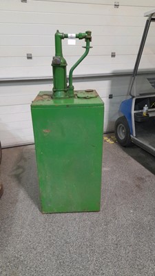 Lot 543 - CASTROL OIL DISPENSER