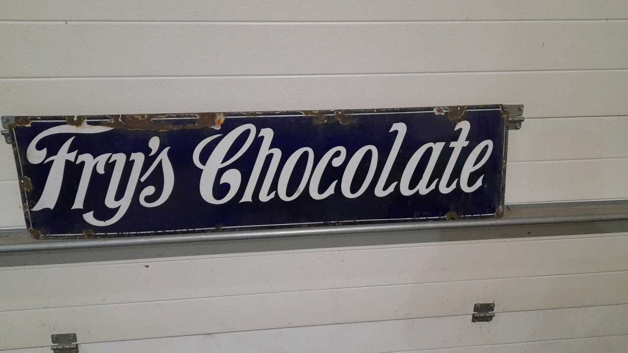 Lot 611 - FRY'S CHOCOLATE SIGN