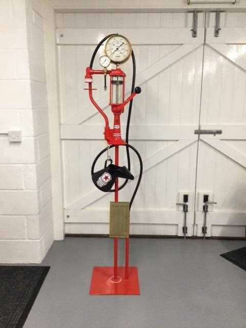 Lot 275 - RENOVATED TEXACO OIL PUMP