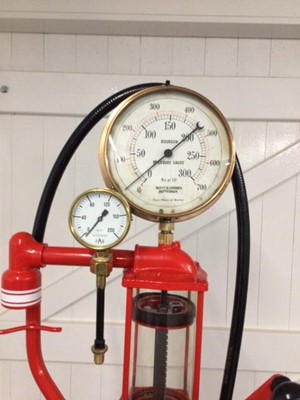 Lot 275 - RENOVATED TEXACO OIL PUMP