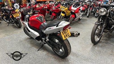 Lot 533 - 2000 TRIUMPH TT 600