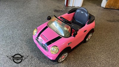 Lot 370 - PINK MINI