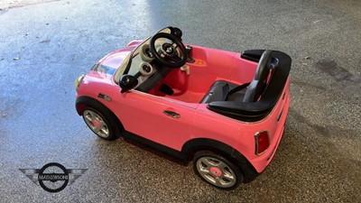 Lot 370 - PINK MINI