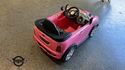 Lot 370 - PINK MINI