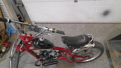 Lot 679 - SCHWIN STINGRAY PETROL MOPED/BIKE