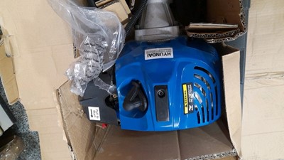 Lot 687 - HYUNDAI 5 IN 1 MULTITOOL STRIMMER,CHAINSAW,HEDGE CUTTER