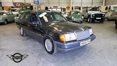 Lot 594 - 1990 MERCEDES 300 TD AUTO