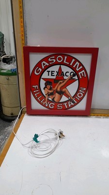 Lot 699 - RED LIGHT BOX SINGLE SIDED GASOLINE TAEXACO FILLING STATION ( LADY SAT DOWN )