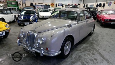 Lot 521 - 1969 DAIMLER V8 250