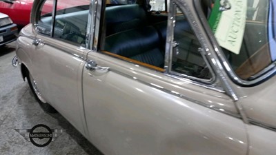 Lot 521 - 1969 DAIMLER V8 250