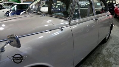 Lot 521 - 1969 DAIMLER V8 250