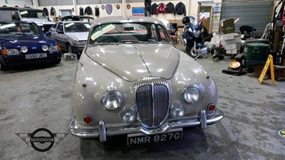 Lot 521 - 1969 DAIMLER V8 250