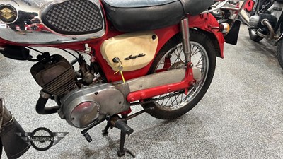 Lot 421 - 1968 SUZUKI B100P