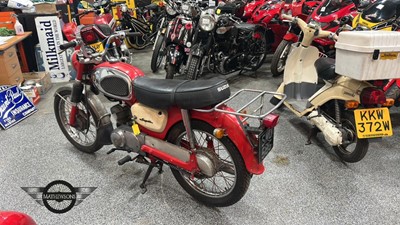 Lot 421 - 1968 SUZUKI B100P