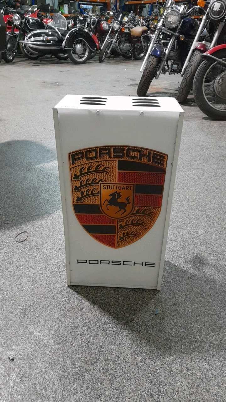 Lot 367 - PORSCHE LIGHT BOX